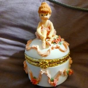 Westland Ballerina girl trinket box musical
